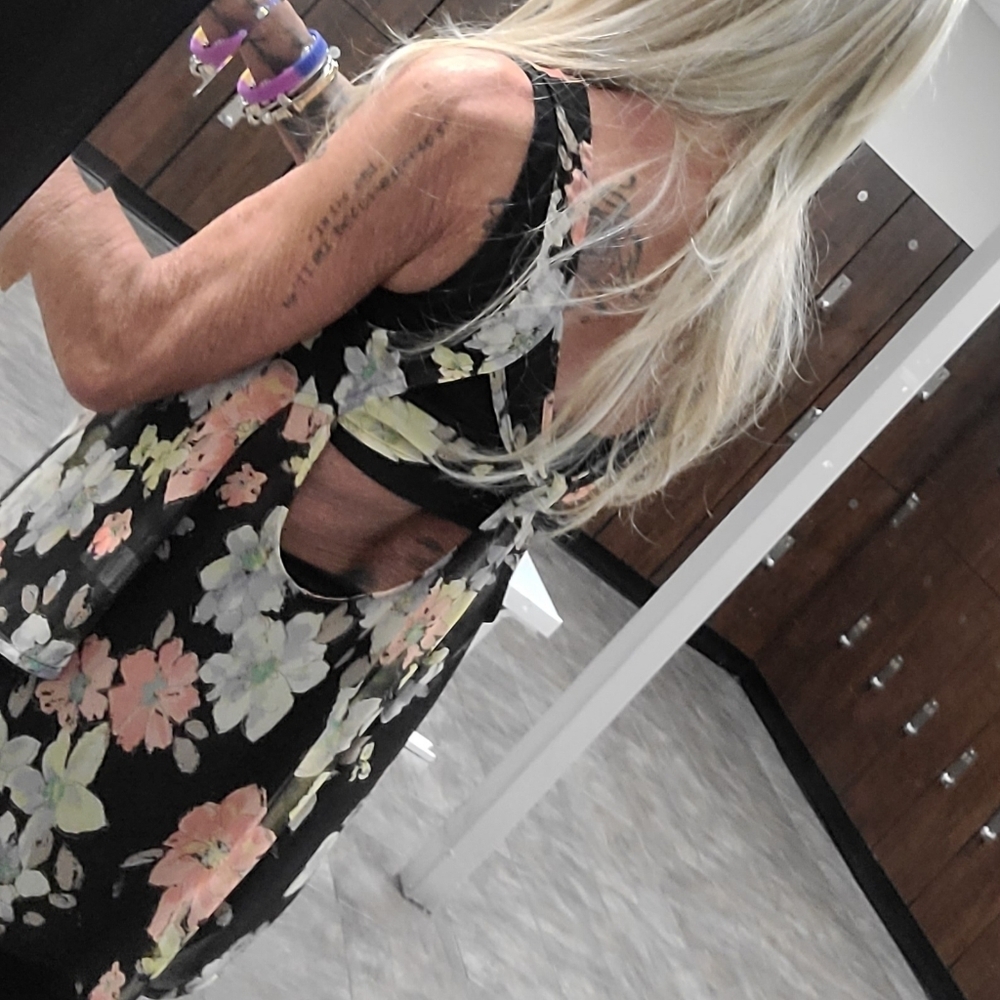 HP🔥🔥🔥Beautiful Spring Summer Floral Top sz S - Picture 10 of 15